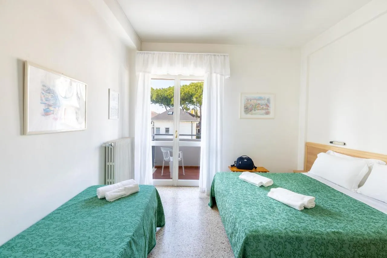Hotel Morena Riccione Centrale 2*,