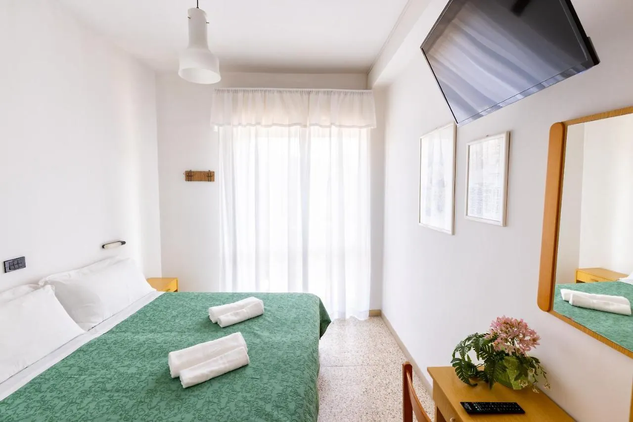 Hotel Morena Riccione Centrale 2*,